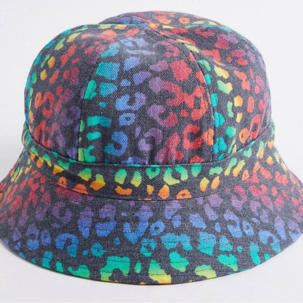torrid Rainbow Leopard Bucket Hat M/L NWT